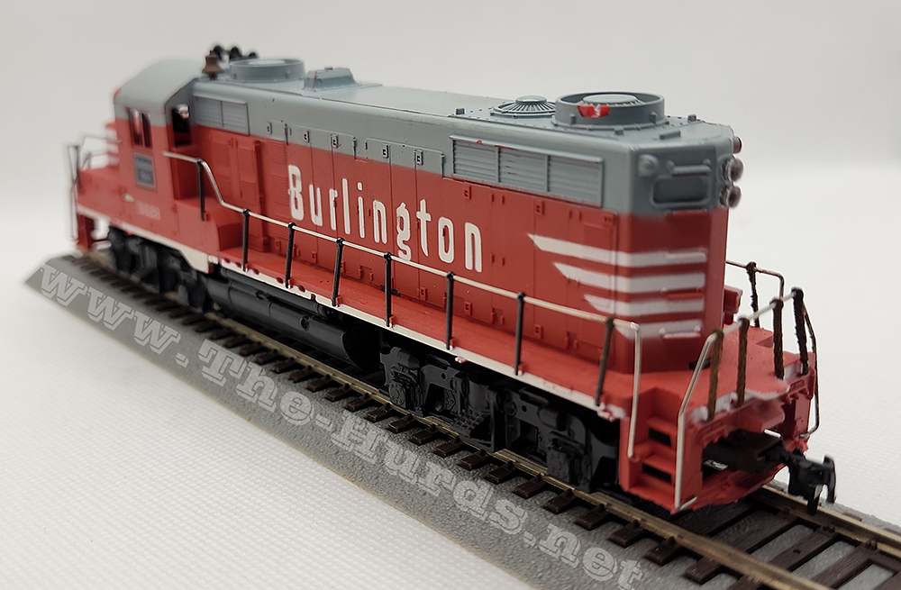 5th view of the Mantua-Tyco Burlington #5628 EMD GP-20 in my HO-scale Collection