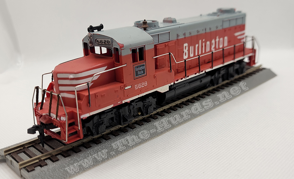 7th view of the Mantua-Tyco Burlington #5628 EMD GP-20 in my HO-scale Collection