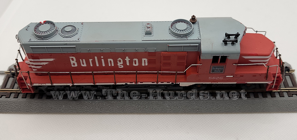 9th view of the Mantua-Tyco Burlington #5628 EMD GP-20 in my HO-scale Collection